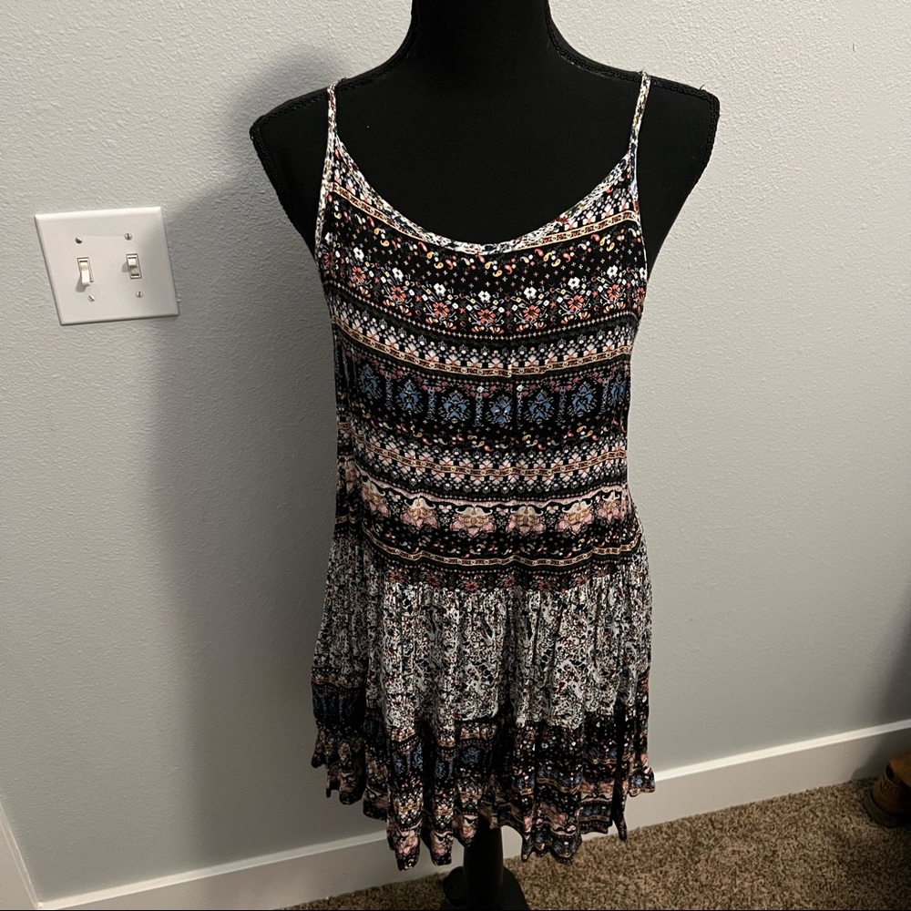 Easel patterned dress